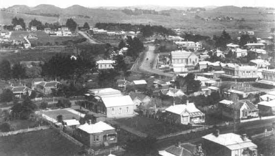 Looking south down Mt Eden, 1905